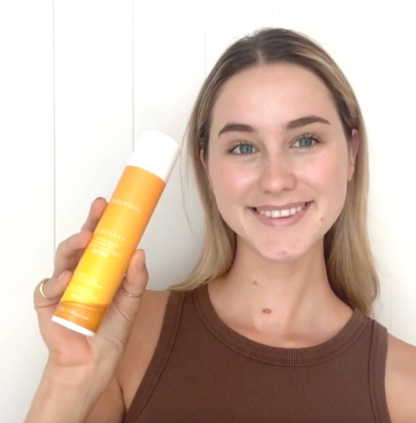 Radiance Suncreen Radiance: Tinted Hyaluronic Acid & Vitamin C Mineral Sunscreen l ...